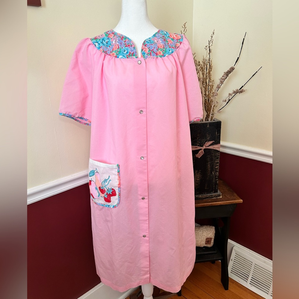 Vintage Retro 80’s Vandermere Pink housecoat robe nightgown moo moo flor…